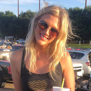 Meet your Posher, Stephanie